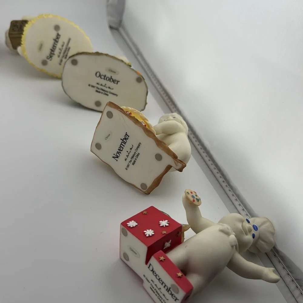 VTG The Pillsbury Doughboy Danbury Mint Ceramic Figurines Jan-Dec 1997 Bundle - Picture 16 of 16